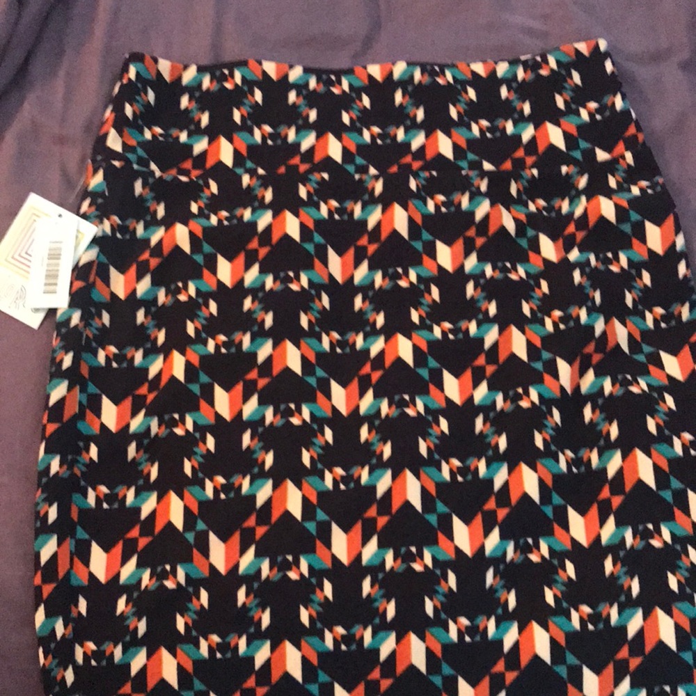 LuLaRoe L Cassie
